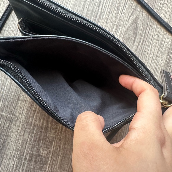 a.n.a black crossbody handbag - Picture 6 of 11